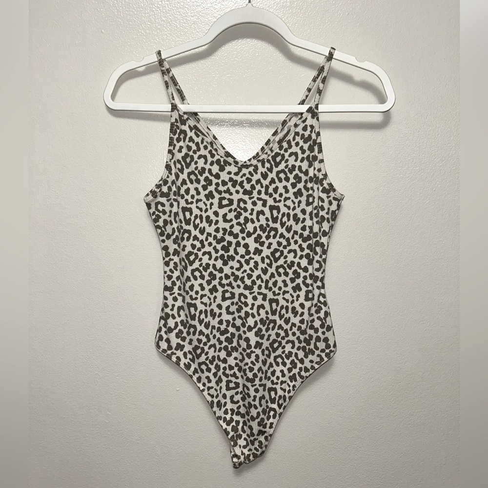 American Eagle V-Neck Animal Print Bodysuit NWOT